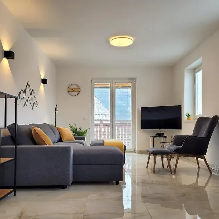 Julian Experience Ратече