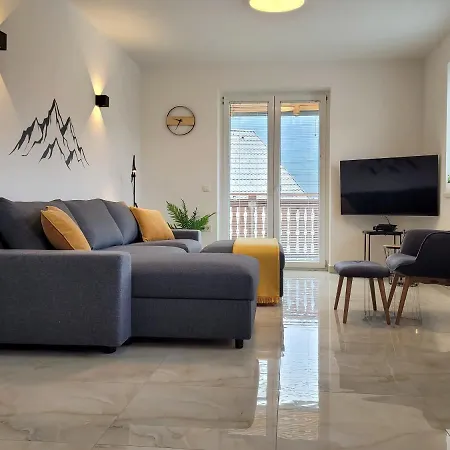 Julian Experience Апартаменты