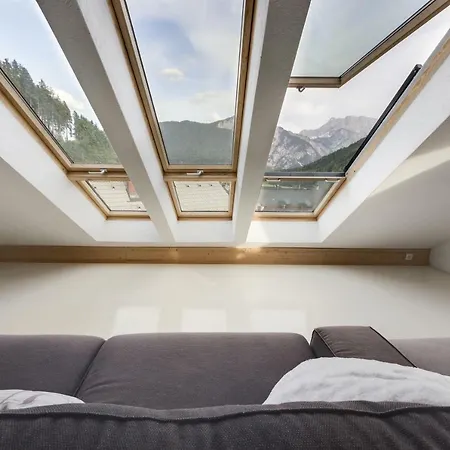 Julian Experience * Ratece