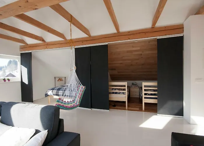 Julian Experience דירה